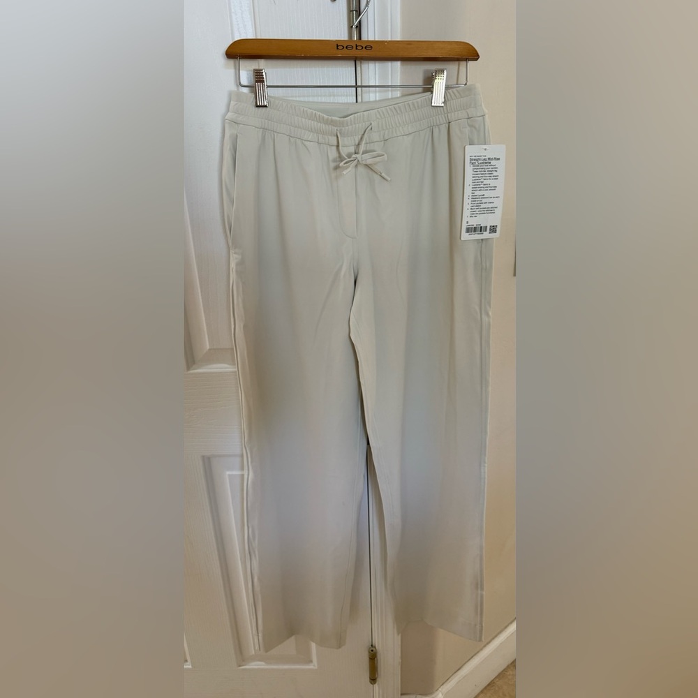 Lululemon Straight-Leg Mid-Rise Pant Luxtreme Bone Cream color size small NWT